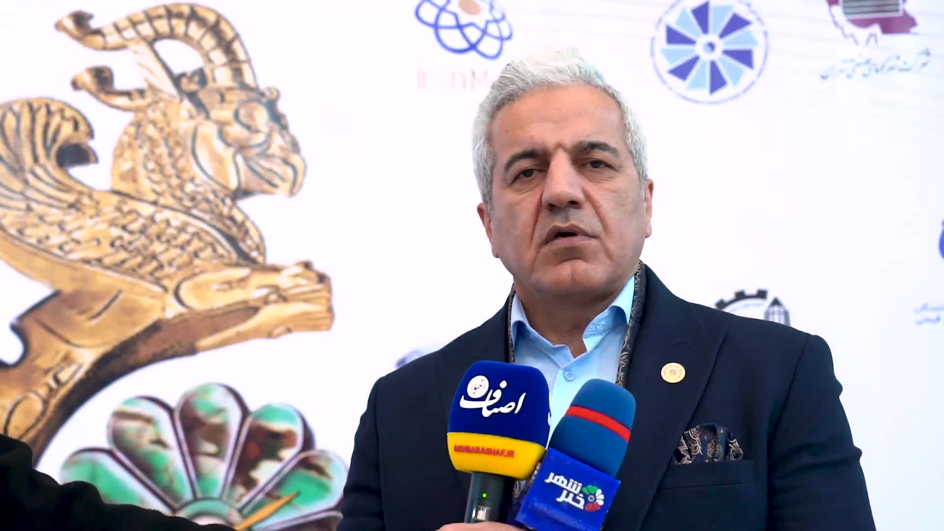 نمایشگاه بین‌المللی طلا و جواهر از ۱ تا ۴ آبان روی کاغذ آمده، اما معطل مجوزیم تا مهمان‌های خارجی را دعوت کنیم!
