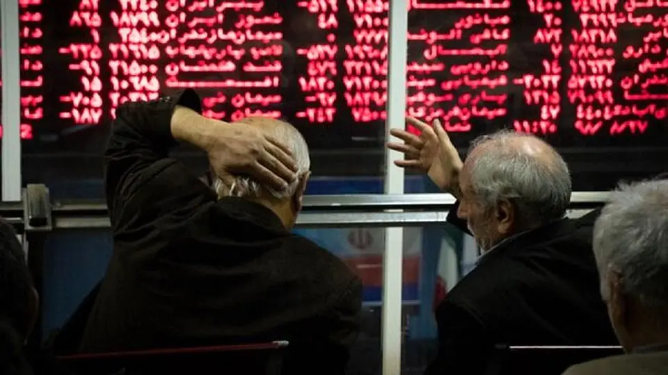 شاخص کل بورس در پایان معاملات امروز با ریزش ۲۲ هزار واحدی به ۲ میلیون و ۴۱۶ هزار واحد رسید