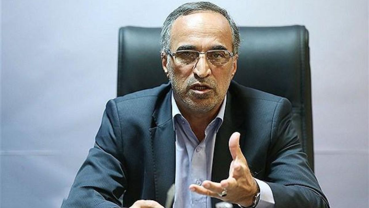 باند محمد شریعتمداری در هلدینگ خلیج فارس با پول پاشی در استقلال به دنبال پیروزی در انتخابات شورای شهر است
