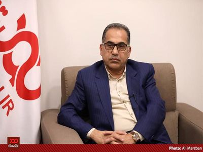 مگر این سال‌ها که مکانیسم ماشه اجرا نشده بود، چه مراوده‌ای با اروپا داشتیم؟/ من فعال اقتصادی هیچ تفاوتی در شرایط اقتصاد کشور بعد از اجرای مکانیسم ماشه نمی‌بینم/ گرانی دلار هم به خاطر سر و صداهای کاذب است