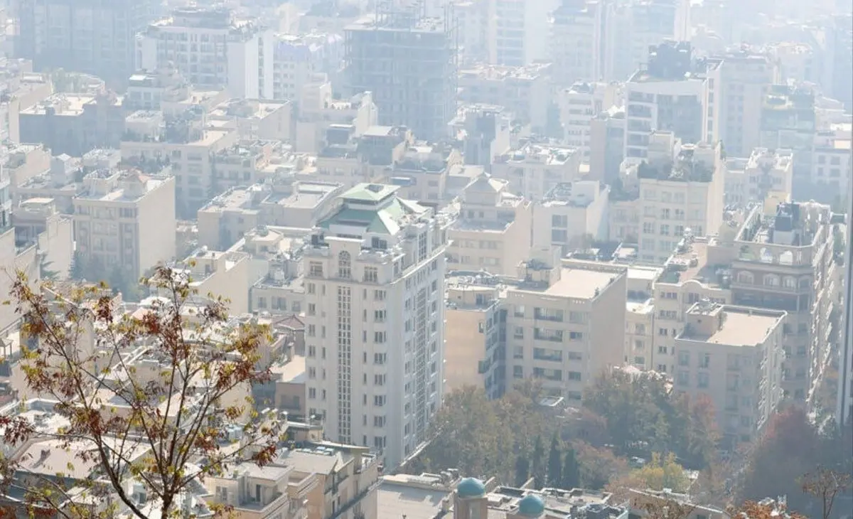 در حال حاضر کیفیت هوای تهران با شاخص ۱۰۷ در وضعیت نارنجی و آلوده برای گروه‌های حساس قرار دارد