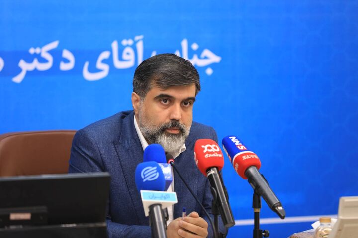 تمام بحران‌هایی که دولت رئیسی در صنعت خودرو حل کرده بود حالا دوباره توسط دولت پزشکیان برگردانده شد/ درهای پشتی وزارت صمت در حوزه صنعت خودرو فعال شده و خودرو یا بصورت رشوه و یا گران‌تر از قیمت واقعی به برخی نمایندگان خاص فروخته می‌شود