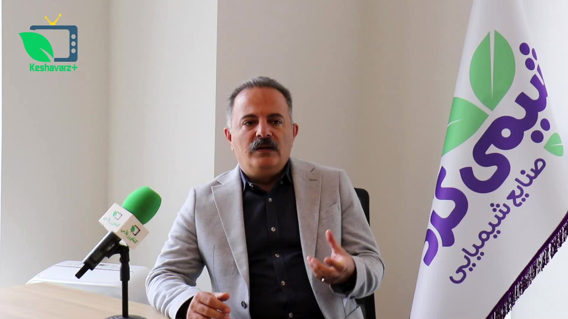 شرکت ملی پتروشیمی و مس باید توضیح بدهند که با چه استدلالی اوره، اسید نیتریک و آمونیاک را اینطور افسارگسیخته گران کرده‌اند؟