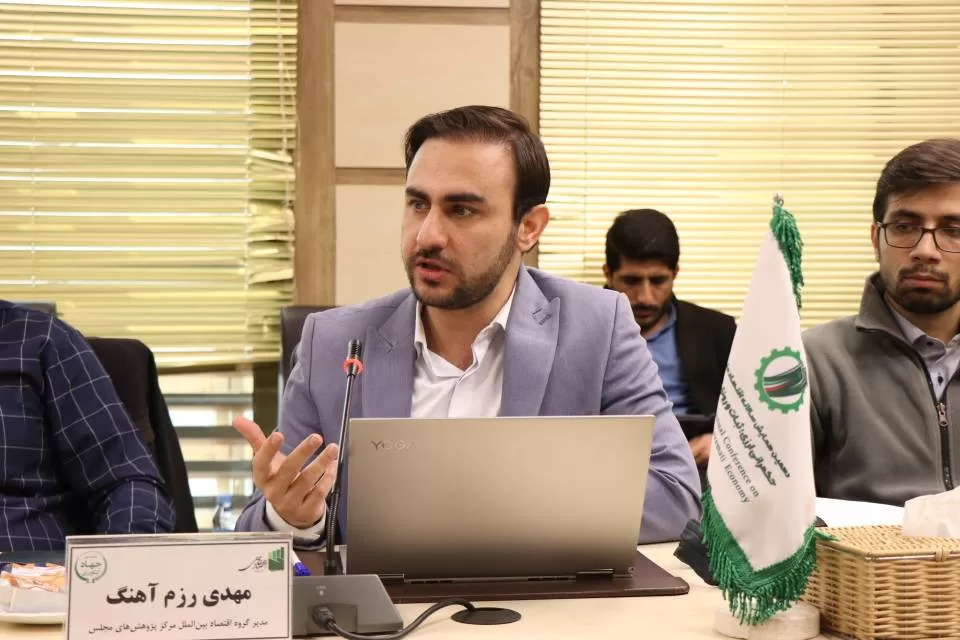 قطعنامه‌های سازمان ملل که با مکانیسم ماشه بازگشته، ابدا ماهیت اقتصادی ندارد که نگران باشیم/ بانک‌ها، کشتیرانی و نفتکش های ایران هیچ کدام در لیست تحریم‌های سازمان ملل و شورای امنیت قرار ندارند