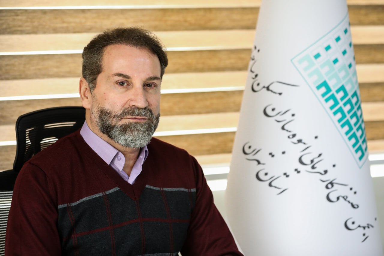 نهضت ملی مسکن در دولت پزشکیان متولی ندارد/ سازمان مالیاتی و تامین اجتماعی مدام برای سازندگان مسکن مانع تراشی می‌کنند