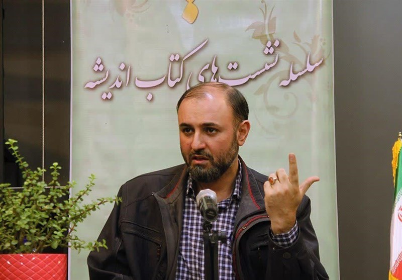 در مدت کمتر از یکسال قیمت کاغذ بیش از دو برابر شده و به‌نظر می‌رسد اعمال برخی سیاست‌ها درباره گرانی و کمبود کاغذ عمدی است