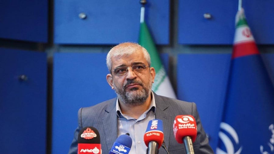 در خودرو کسی حاضر نیست با ما کار کند و بعد ما رفتیم سراغ چینی‌ها/ الان که مسئولین فهمیدند که غربی‌ها ما را تحویل نمی‌گیرند سراغ چین رفتیم