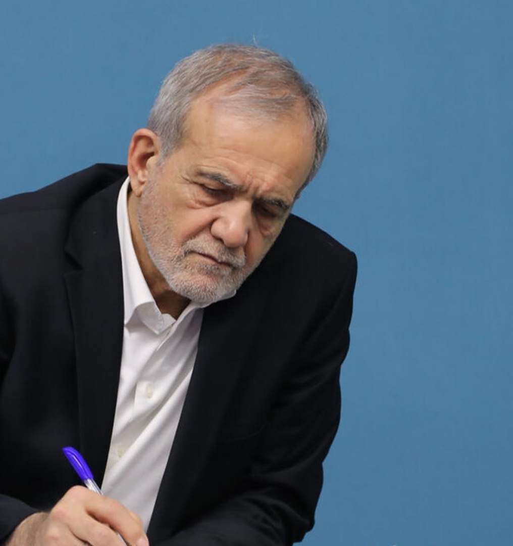 دستور پزشکیان: درآمد افزایش نرخ سوم بنزین در را در کالابرگ وارد کنید