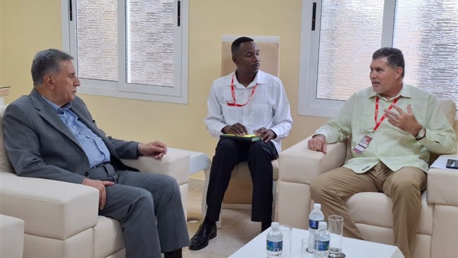 حسن‌زاده: نقشه راه گسترش همکاری‌های اقتصادی ایران و کوبا با محوریت پررنگ شدن نقش‌ سفارتخانه‌ها و اتاق‌های بازرگانی دو کشور ترسیم شود