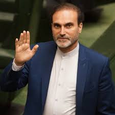 از طریق تلفن‌های ناشناس با دامداران و مرغداران تماس گرفته می‌شود و شماره حساب جدید و مبالغ گران‌تر از قیمت مصوب برای خرید نهاده دولتی بهشان گفته می‌شود