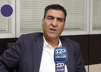 بازار شهر پر از پرتقال‌هایی است که بهشان رنگ صنعتی تزریق شده و خوردن آن‌ها برای انسان مثل سم است، چرا وزارت جهاد نظارت نمی‌کند؟!