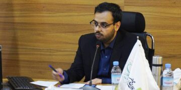 ۱۰ سال بانکداری خصوصی داشتیم ولی هیچ ضابطه‌ای برای نظارت بر آن وجود نداشت/ تسهیلات دولتی روز به روز بانک‌های دولتی را ضعیف کرد