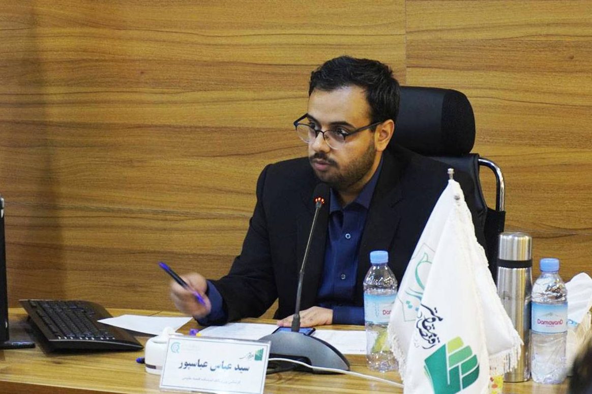 ۱۰ سال بانکداری خصوصی داشتیم ولی هیچ ضابطه‌ای برای نظارت بر آن وجود نداشت/ تسهیلات دولتی روز به روز بانک‌های دولتی را ضعیف کرد