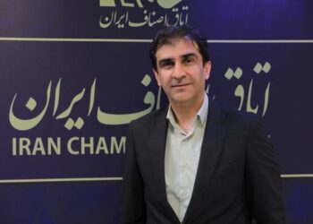 اسنپ توانسته بود هزینه حمل و نقل را در شهرها کاهش دهد ولی سازمان تامین اجتماعی الان با دخالت بیجا و اصرار به اینکه رانندگان باید بیمه شوند می‌خواهد هزینه‌ها را افزایش دهد