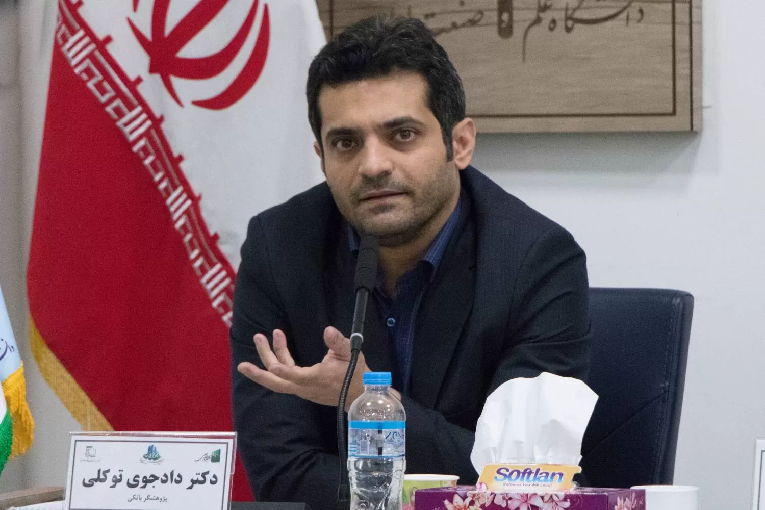 در بسیاری موارد حتی بانک‌های در ظاهر سودآور ما هم زیانده هستند و باید کنترل شوند تا وارد مرحله ناترازی شدید نشوند