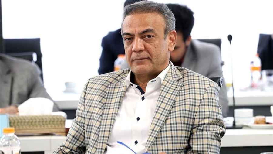 بانک مرکزی برای صادرات سقف گذاشته و صادرکننده ۵۰۰ هزار دلاری ما را با سقف ۱۰۰ هزار دلار محدود کرده است/ مدیریت وزارت جهاد کشاورزی و بانک مرکزی مشکل دارد