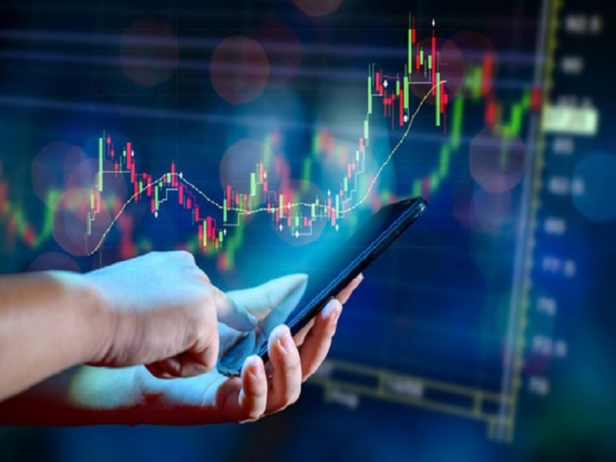 شاخص کل بورس با رشد ۳۷ هزار واحدی در پایان معاملات امروز به ۳ میلیون و ۸۹۸ هزار واحد رسید.