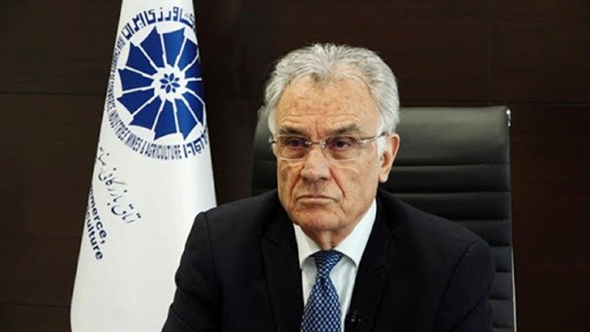 دولت در آرزوی ساخت ۲۴۰۰۰ مگاوات نیروگاه است اما نهایتا امسال اگر به ۲۵۰۰ مگاوات تولید برق جدید برسد خیلی هنر کرده است