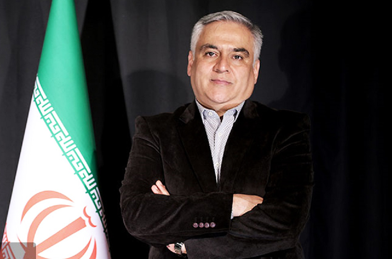 من بعنوان صاحب کسب و کار اگر قنادی بزنم و ۱۰۰ نوع شیرینی هم تولید کنم کسی با من کاری ندارد و همان مجوز قنادی کافی است؛ اما در حالیکه در کارخانه برای هر مرحله تولید و بسته بندی باید مجوز جداگانه بگیرم!