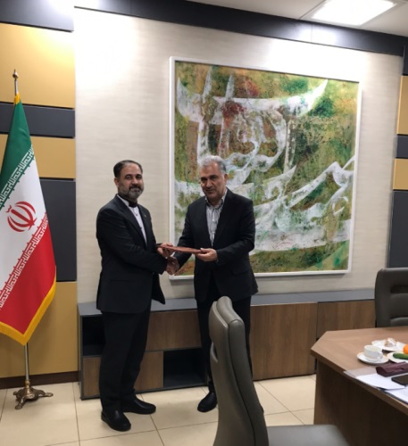 تقدیر از پژوهشگر منتخب بانک صنعت و معدن سال ۱۴۰۴ در جلسه هیات عامل