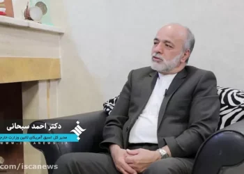 زمانی که میعانات گازی روی دست ما مانده بود ونزوئلا از ما میعانات گازی خرید/ اعداد ۸ میلیارد دلار یا ۲ میلیارد دلاری که ادعا می‌شود از ونزوئلا طلب داریم، دروغ است.