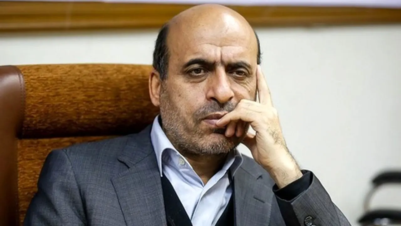 اگر جای عراقچی بودم با آمدن فرمانده سنتکام مذاکرات را ترک می‌کردم/ ترامپ اطلاعات دقیقی از توامندی دفاعی کشور ندارد