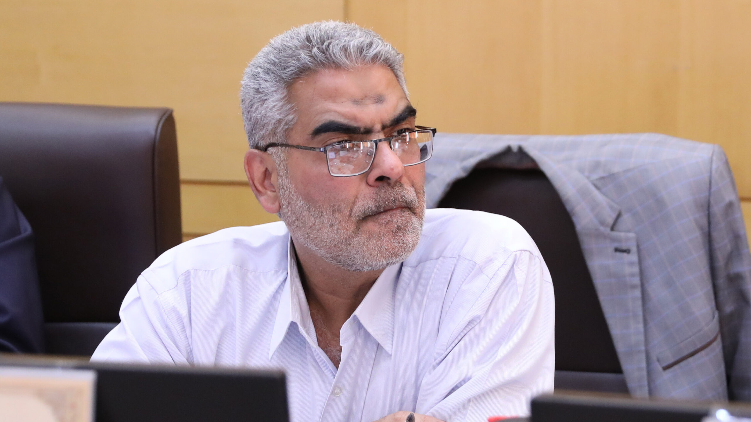 ۴ نفر با چوب، نرخ دلار سلیمانیه و هرات را تعیین می‌کنند، بعد کل حاکمیت ما تلاش می‌کند به این نرخ برسد!