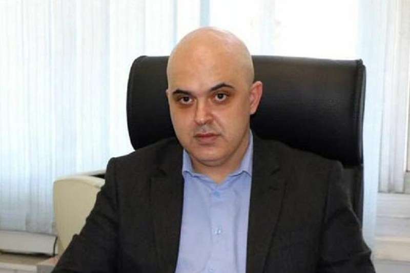 شرکت پشتبانی امور دام ۶ ماه است که پول ما را گرفته و نهاده را تحویل نمی‌دهد و ۴۸۰ میلیارد تومان هم سود می‌خواهد/ هیچ مسئولی در پشتیبانی امور دام حتی جواب تلفن مرغداران را هم نمی‌دهد