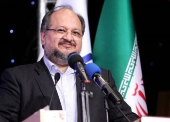 محمد شریعتمداری از مدیرعاملی هلدینگ خلیج فارس برکنار شد