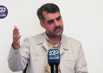 الان ۳ ماه است کشور درگیر جنگ شده، وزیر راه اگر یک هفته درست وقت می‌گذاشت کل مشکلات ورود کالای ما از مرزهای ترکیه و پاکستان حل می‌شد؛ تجار ما از دست وزارت راه گریه می‌کنند