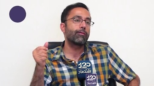 سن ظریف خیلی بالا رفته و موضوعات قدیمی و تاریخ مصرف گذشته بین‌الملل آنقدر در ذهنش رسوخ کرده که حتی دو جنگ اخیر هم نتوانسته تغییری در باورهای پوسیده او ایجاد کند