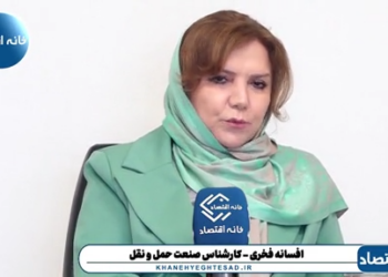 صف کامیون‌ها در مرز آستارا بسیار طولانی است و بازرسی‌های بی مورد زیادی از کامیون‌های ایرانی انجام می‌شود
