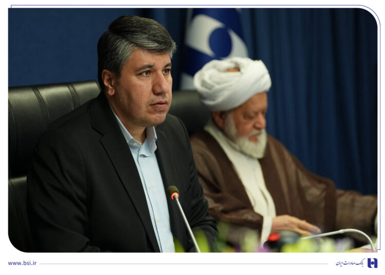 در مراسم اختتامیه دومین دوره همایش بانکداری اسلامی بانک صادرات ایران رقم خورد تاکید افشین خانی بر پیوند بانکداری اسلامی با تامین مالی زنجیره تولید/ قدردانی رئیس شورای فقهی بانک مرکزی از بانک صادرات ایران به دلیل رعایت اصول اسلامی در فرآیندهای بانکی