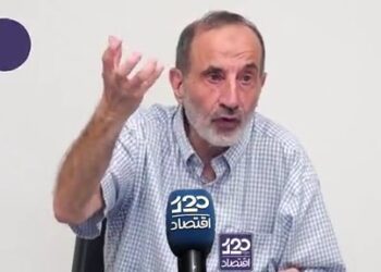اوضاع اقتصادی در آمریکا خیلی خراب است، آمریکا در مرز فروپاشی نیست، اما صدای شکسته‌شدن استخوان‌های آن را می‌شنوم
